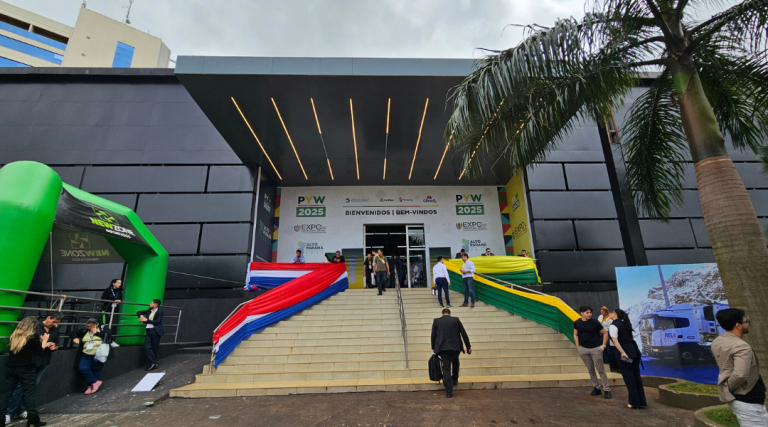 Novaveritas en la Expo PRY